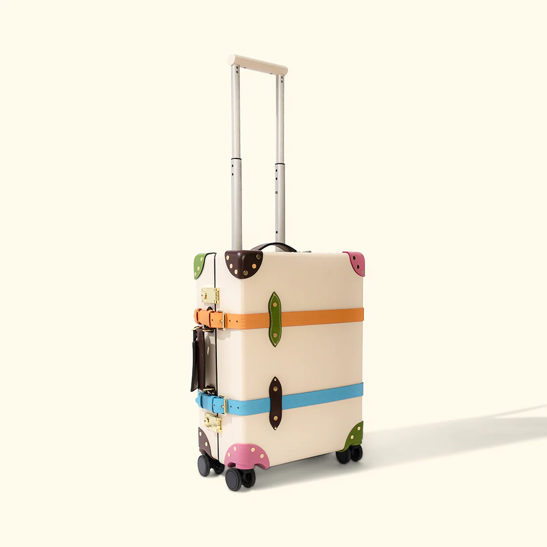 Carry-On - Image 11