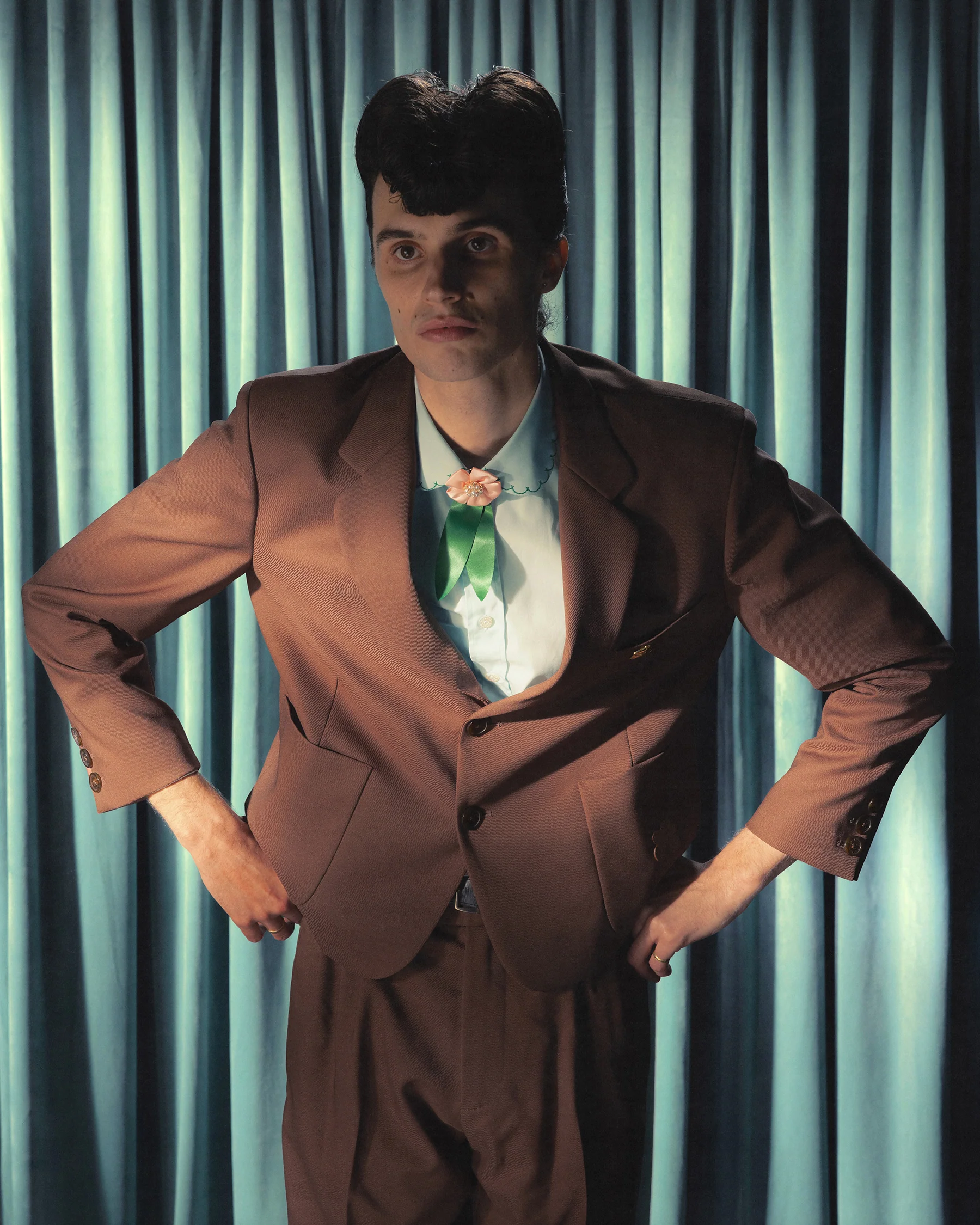 Double Pleated Trousers Brown - Image 4